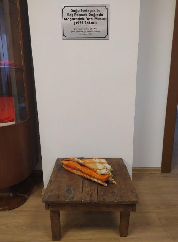 Doğu Perinçek'in yazı mazası koruma altında