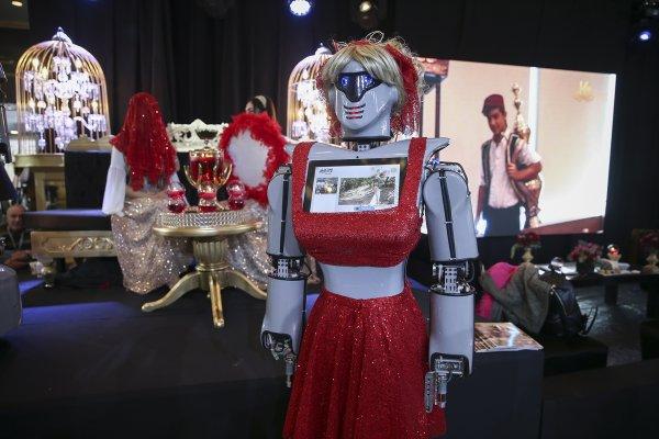 Kına gecelerinde robotlar kullanılacak