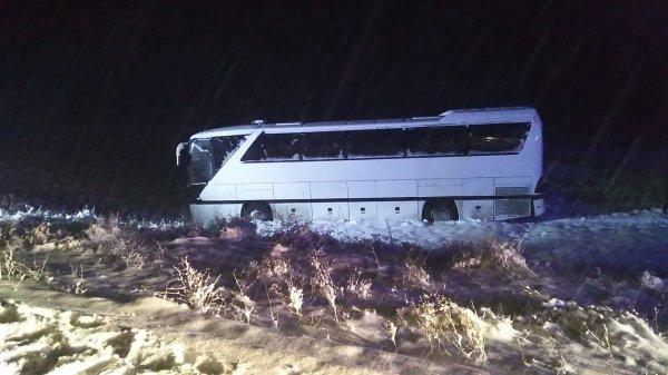 Sivasspor altyapı futbolcularının otobüsü kaza yaptı