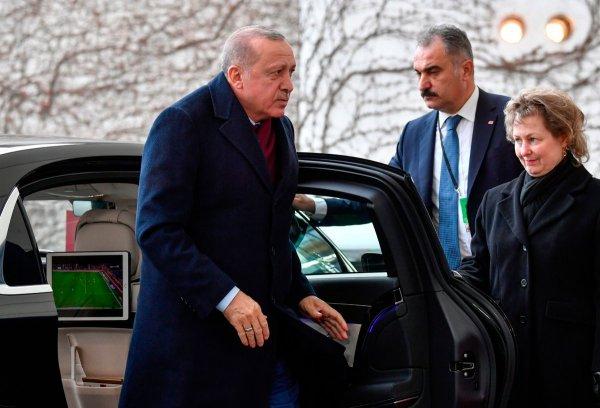 Cumhurbaşkanı Erdoğan, Berlin'de maç izledi