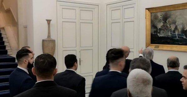 Yunan bakanın Hafter'e gösterdiği tablo