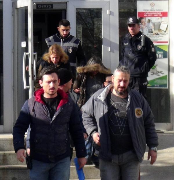 Kızını öldürüp parçalara ayıran baba, suçunu inkar etti