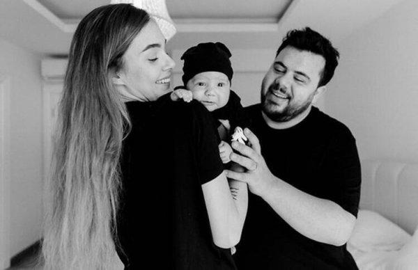 Eser Yenenler: Berfu bana DM'den yürüdü