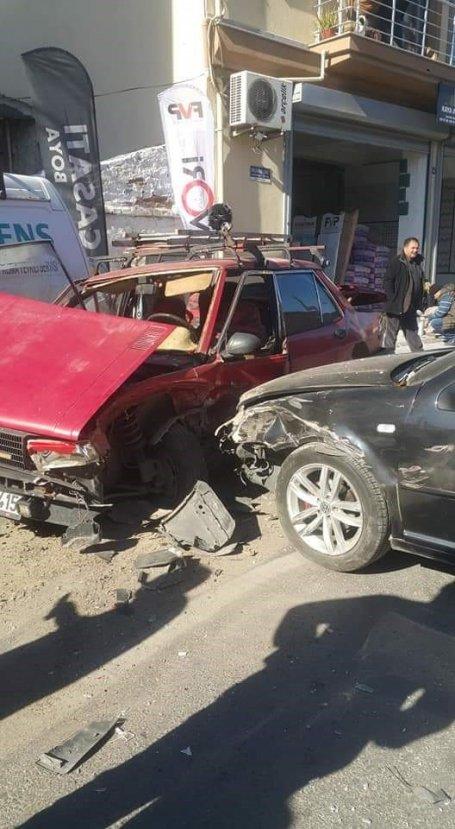 Alkollü sürücü kırmızı ışıkta bekleyen araçlara çarptı