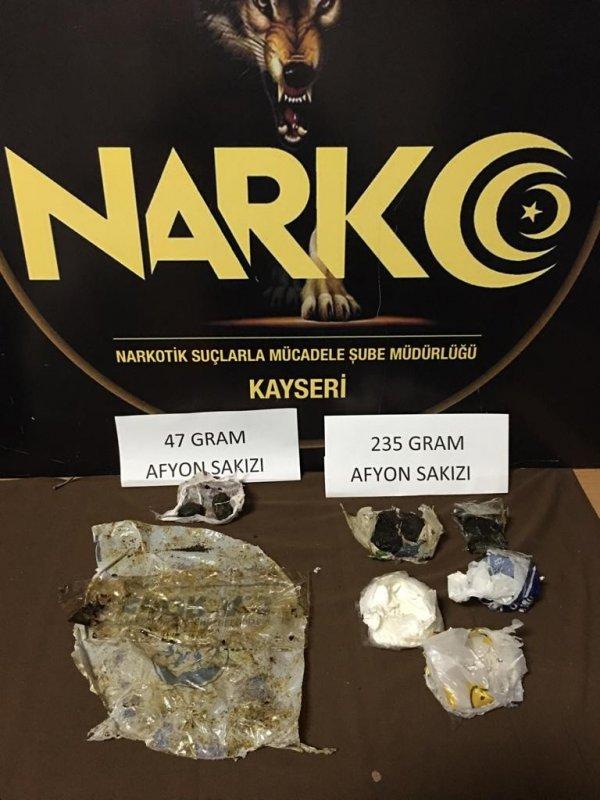 Kayseri'de uyuşturucu tacirleri suçüstü yakalandı