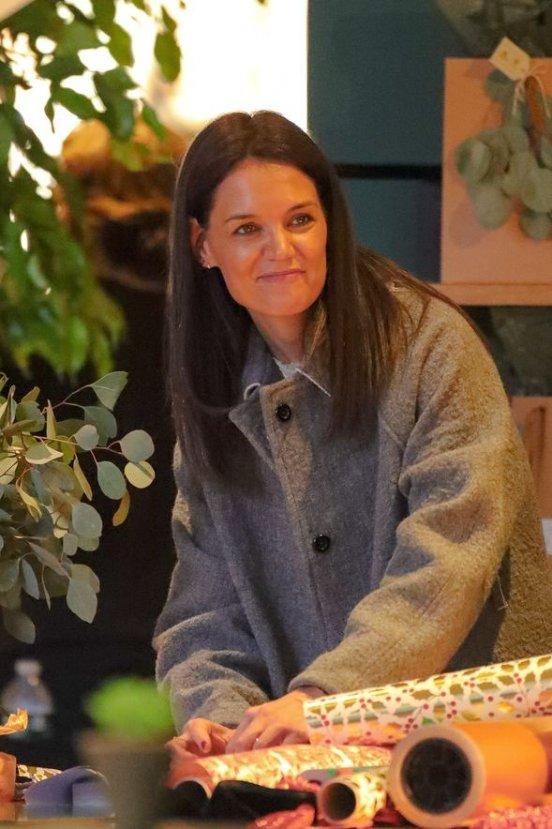 Kate Holmes'un yüzü gülmüyor