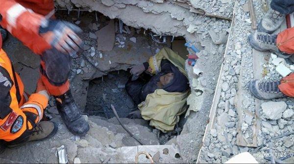 Azize'den sonra Hatun Teyze de kurtarıldı