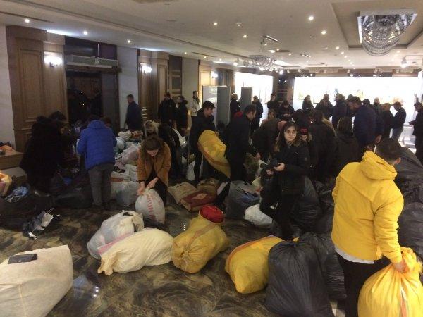 Elazığ'a yardım göndermek için toplanan Ordulular