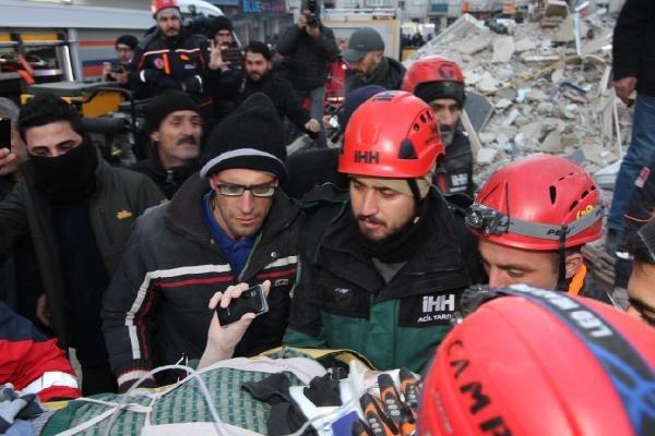 Cep telefonu ile yerini bildirdi, 13 saat sonra kurtuldu