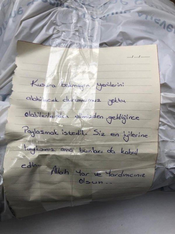 Elazığ’a gönderilen paketlerden çıkan notlar hüzünlendirdi