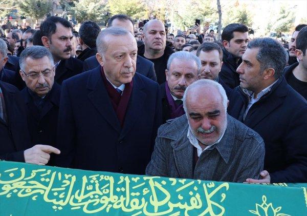 Cumhurbaşkanı Erdoğan, depremzedelerle buluştu