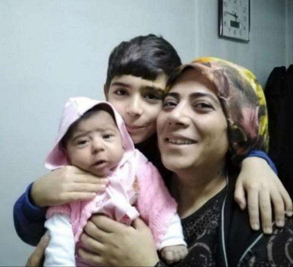 Elazığ'da ölen aynı aileden 5 kişi toprağa verildi