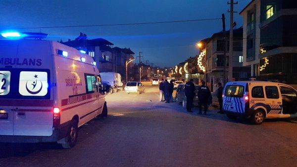 Manisa'da kaza yapıp kaçmak isterken yayaya çarptı