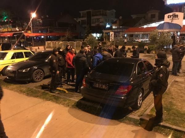 Bakışma kavgası hastanede bitti: 3 yaralı