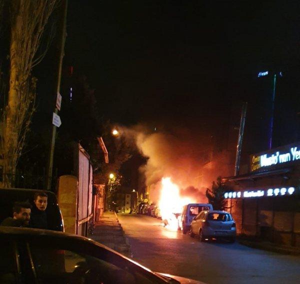 Şişli'de 18 aracın lastiği kesildi, 2 araç kundaklandı