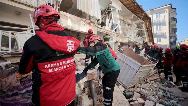 İHH ekipleri deprem bölgesinde yardımlarını sürdürüyor