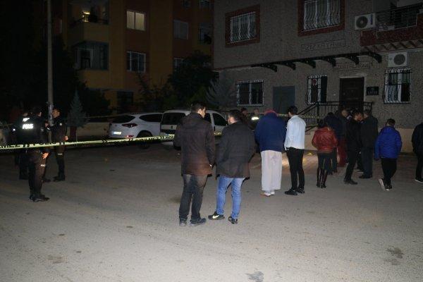 Adana'da bir kişi 2 yeğenine sokakta kurşun yağdırdı