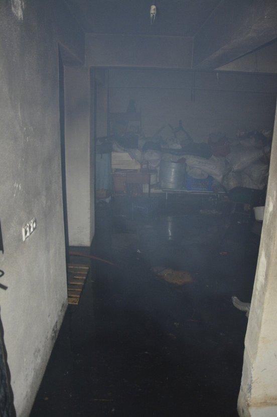 Şanlıurfa'da yangında 9 kişi dumandan etkilendi