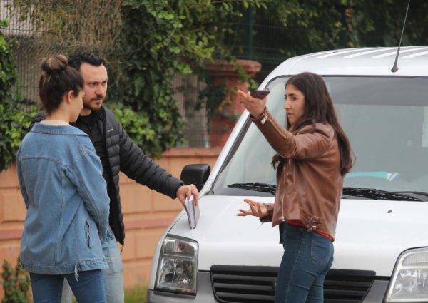 Lise öğrencisinin çantasını kapıp, kaçtı