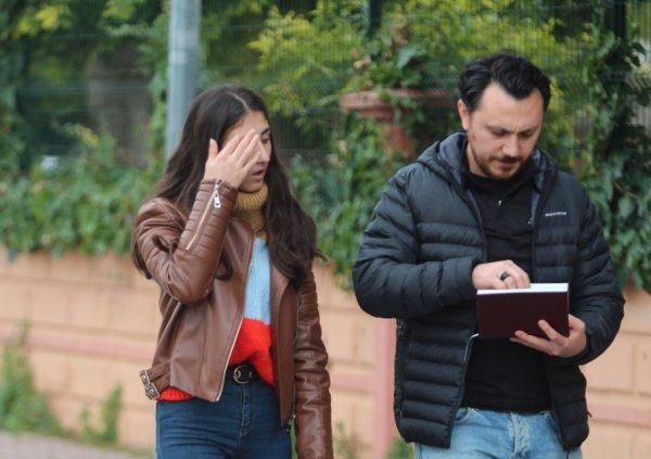 Lise öğrencisinin çantasını kapıp, kaçtı