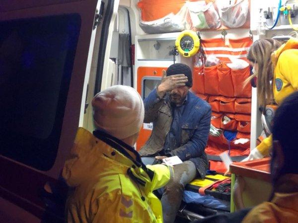 Ankara'da virajı alamayan alkollü sürücü bahçeye uçtu