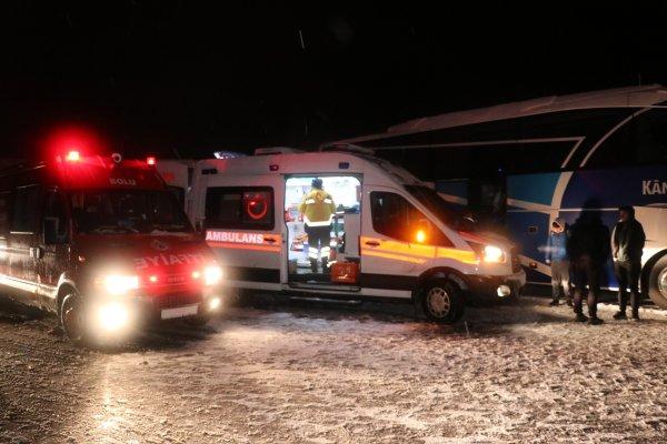 Bolu'da zincirleme trafik kazası: 1 ölü 19 yaralı