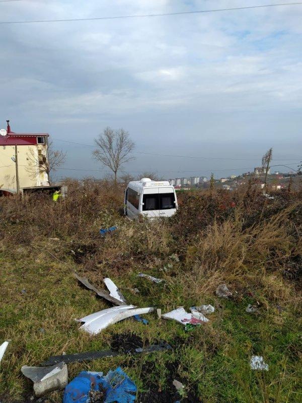 Freni boşalan yolcu minibüsü faciaya yol açıyordu