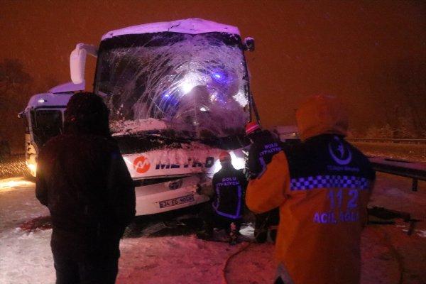 Bolu'da zincirleme trafik kazası: 1 ölü 19 yaralı