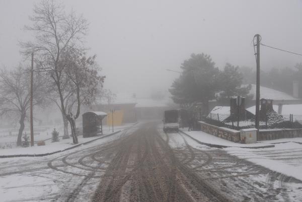 Elazığ beyaza büründü, çadırlar gözükmedi