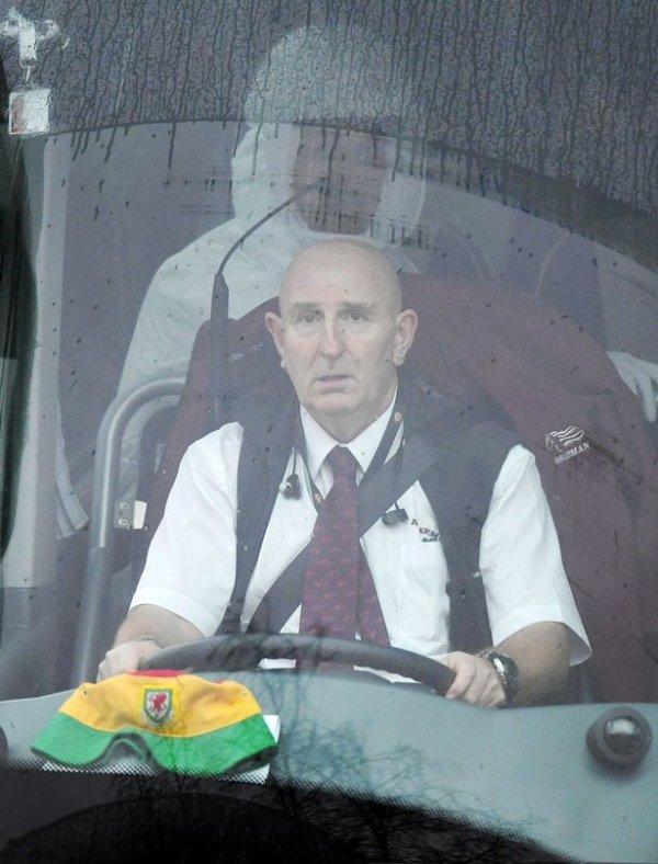 İngilizlerin koronavirüs önlemi tepki çekti