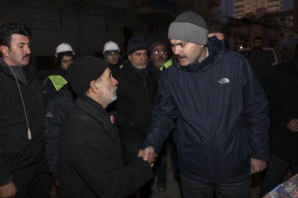 Bakan Murat Kurum, depreme ilişkin son bilgileri paylaştı
