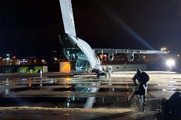 Çin'den Türkiye'ye uçakla gelenler karantinaya alındı