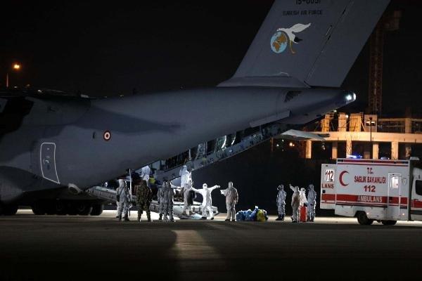 Çin'den Türkiye'ye uçakla gelenler karantinaya alındı