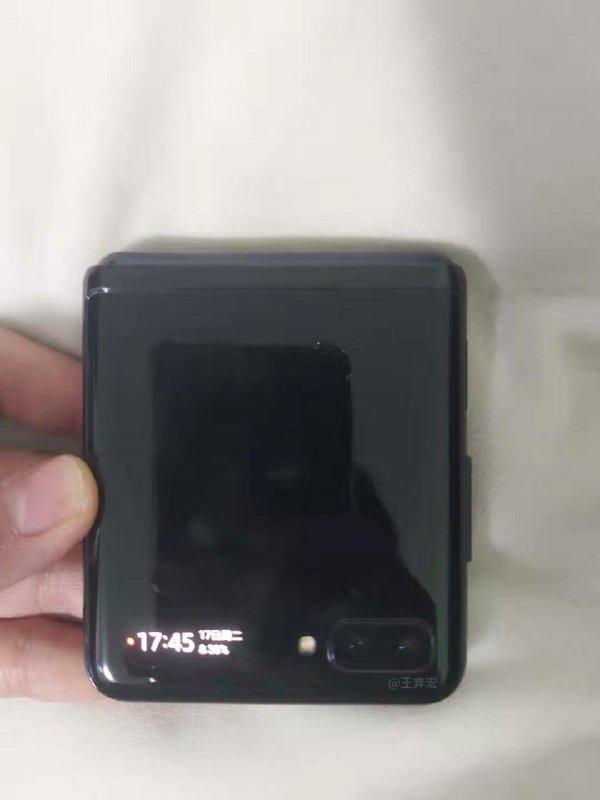 galaxy fold 2