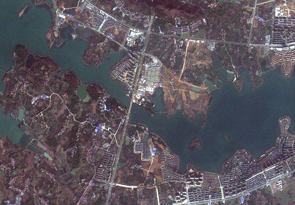 Çin'de 10 günde inşa edilen hastane açıldı