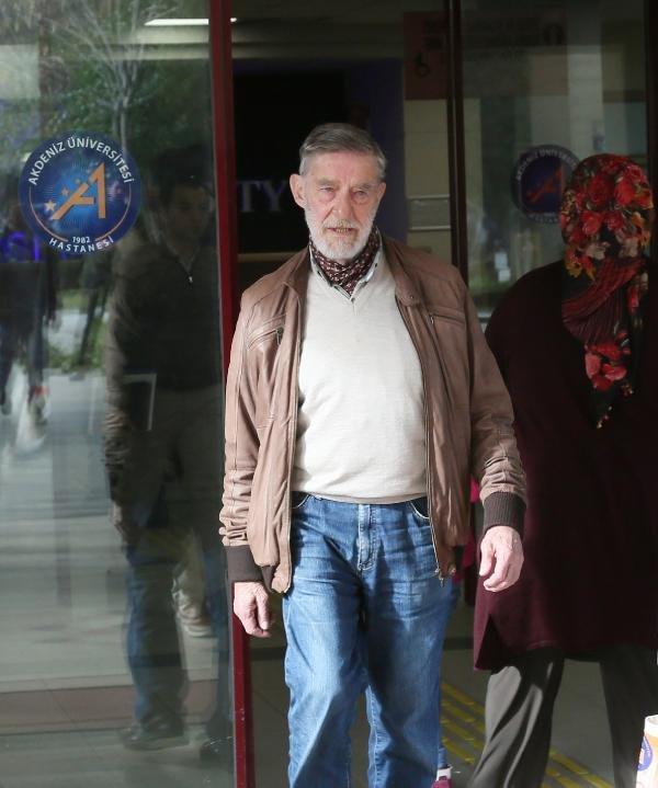 Ahmet Mekin'in eşi yaşamını yitirdi