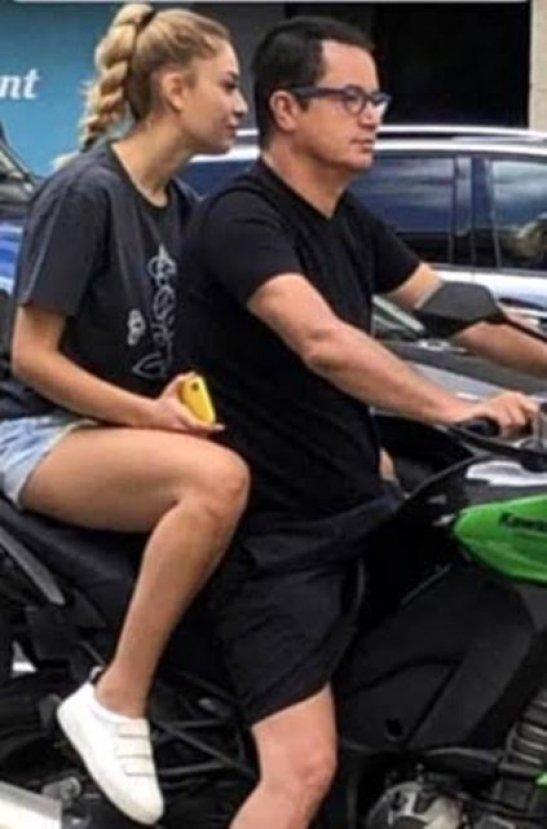 Acun Ilıcalı, sevgilisini Amerika'ya götürdü