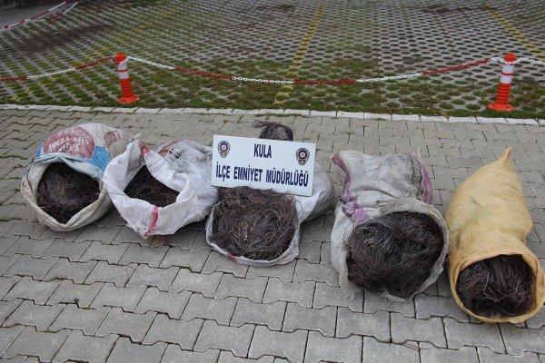 Manisa'da  kablo çalan 3 kişi tutuklandı