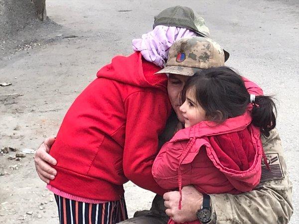 Jandarmadan engelli depremzedeye sürpriz