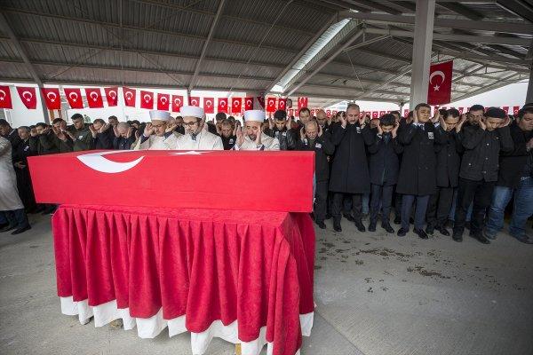 İdlib şehitleri uğurlanıyor