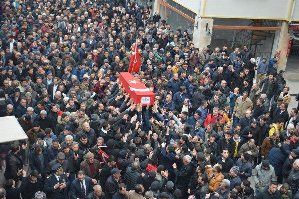İdlib şehitleri uğurlanıyor