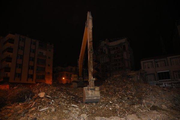 Süleyman Soylu: Elazığ'da 2002'den önceki binalar sorunlu