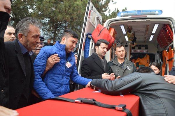 İdlib şehitleri uğurlanıyor