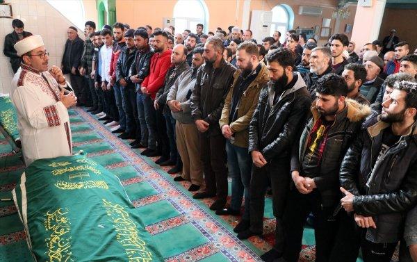 İzmir'de hamile anne ve 5 yaşındaki oğlu ölü bulundu