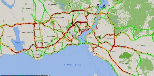 İstanbul'da yağmur sonrası trafik kilitlendi