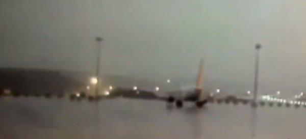 Sabiha Gökçen'de uçağın kaza anı