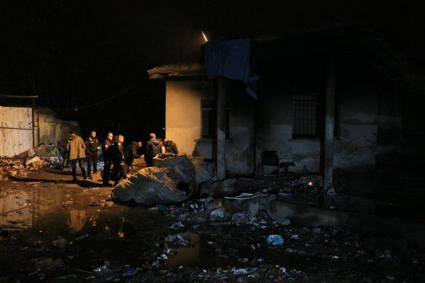 Hırsızlar kendi arasında kavga edince polislere yakalandı