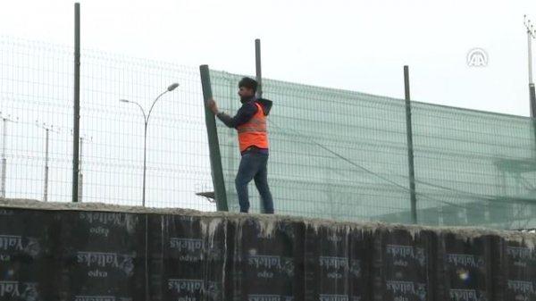 Pistten çıkan uçağın enkazı parçalanarak kaldırılacak