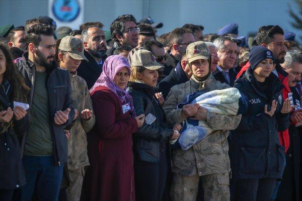 Şehitler memleketlerine uğurlandı