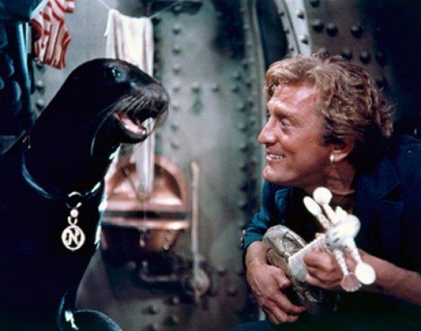 ABD'li ünlü oyuncu Kirk Douglas hayatını kaybetti